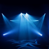 Cameo AURO SPOT 200 | Cabeza móvil LED 100W profesional