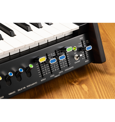 Korg miniKORG 700Sm - Sintetizador Compacto Analógico