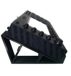 COVERUP SOPORTE STAND AKAI MPC LIVE