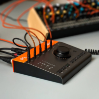 Bitwig Connect 4/12 - Interfaz de audio 4x12 con control DAW