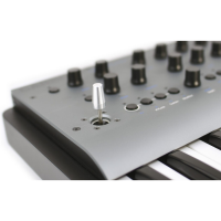 Modal Carbon8X – Sintetizador digital de 61 teclas