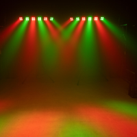 EUROLITE LED KLS-180/6: Set de iluminación compacto para DJs