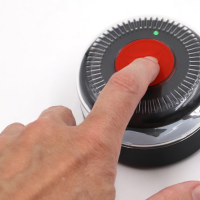 Baliza V16 geolocalizable Thulos homologada con funda