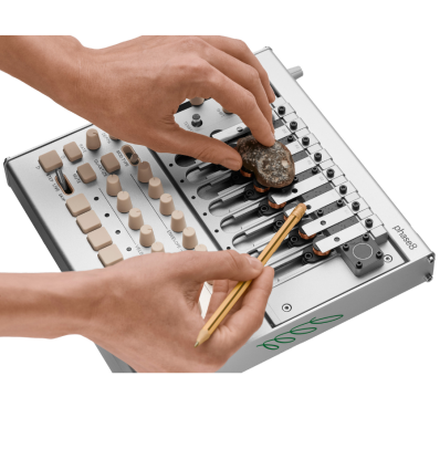 KORG PHASE8 Exclusive Package con resonadores reales