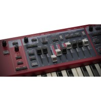 Nord Electro 7 61 – Teclado profesional compacto