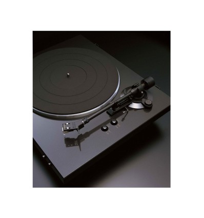 DENON DP-300 giradiscos de muy económico precio.