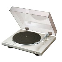 DENON DP-300 PLATA giradiscos de precio muy económico.