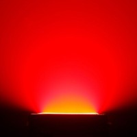 Cameo Thunder Wash 600 RGBW estrobo rápido