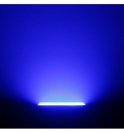 Cameo Thunder Wash 100RGB estrobo, cegadora y washer