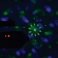 El TETRA efecto de luz DMX 4 en 1