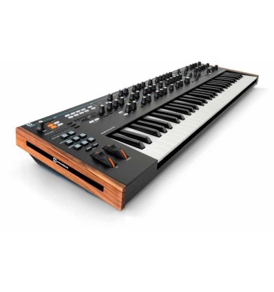 Novation Summit - Sintetizador Híbrido Polifónico de 61 Teclas