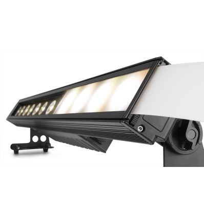 LCB1215IP permite modificar el ángulo de la luz.