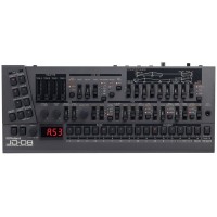ROLAND JD-08 versión portátil moderna del JD-800.