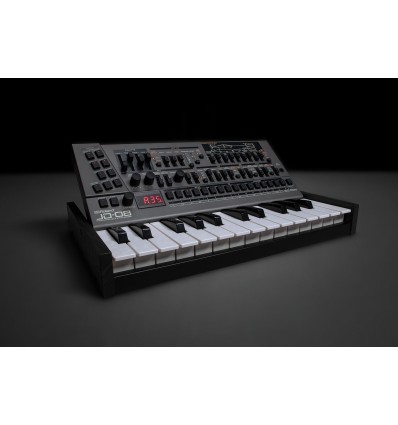 ROLAND JD-08 versión portátil moderna del JD-800.