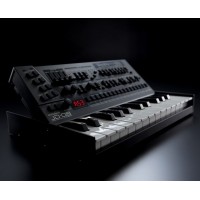 ROLAND JD-08 versión portátil moderna del JD-800.