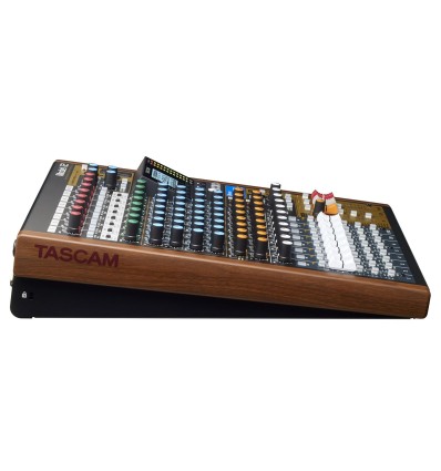 Tascam Model 12 - Mesa de mezclas con grabadora e interfaz USB