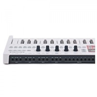 Arturia KeyStep Pro - Controlador MIDI y Secuenciador Polifónico